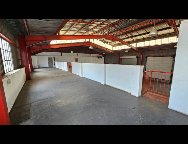 690M² WAREHOUSE TO LET IN JET PARK